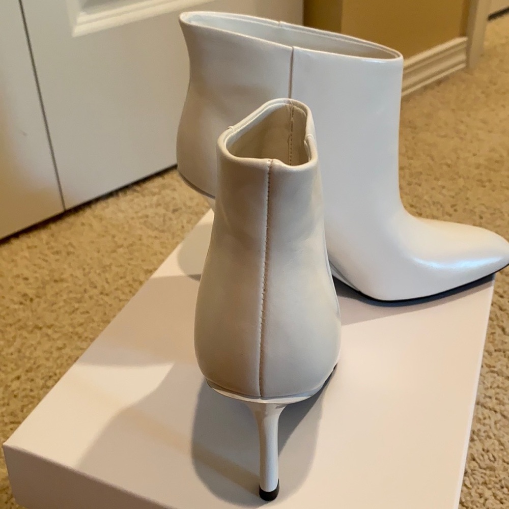 Shoes - Picture 6 of 7
